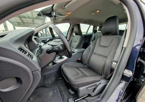Volvo V60 cena 55900 przebieg: 186900, rok produkcji 2018 z Resko małe 781